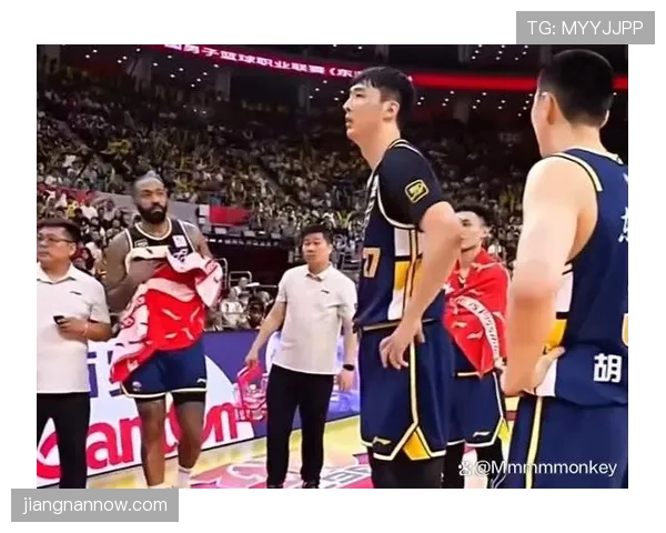 篮球替补席管理规则详解：球员入场与行为要求如何规范？